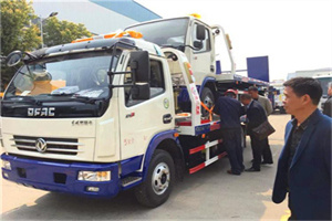 阳江汽车道路救援拖车价格
